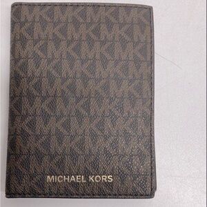 Michael Kors Jet Set Travel Credit Card Wallet  Passport Holder MK Brown Logo